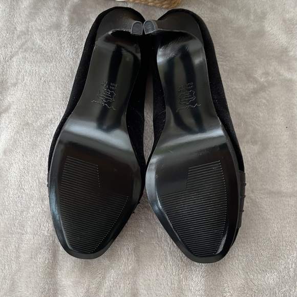 Nina black velvet heels - Picture 9 of 17